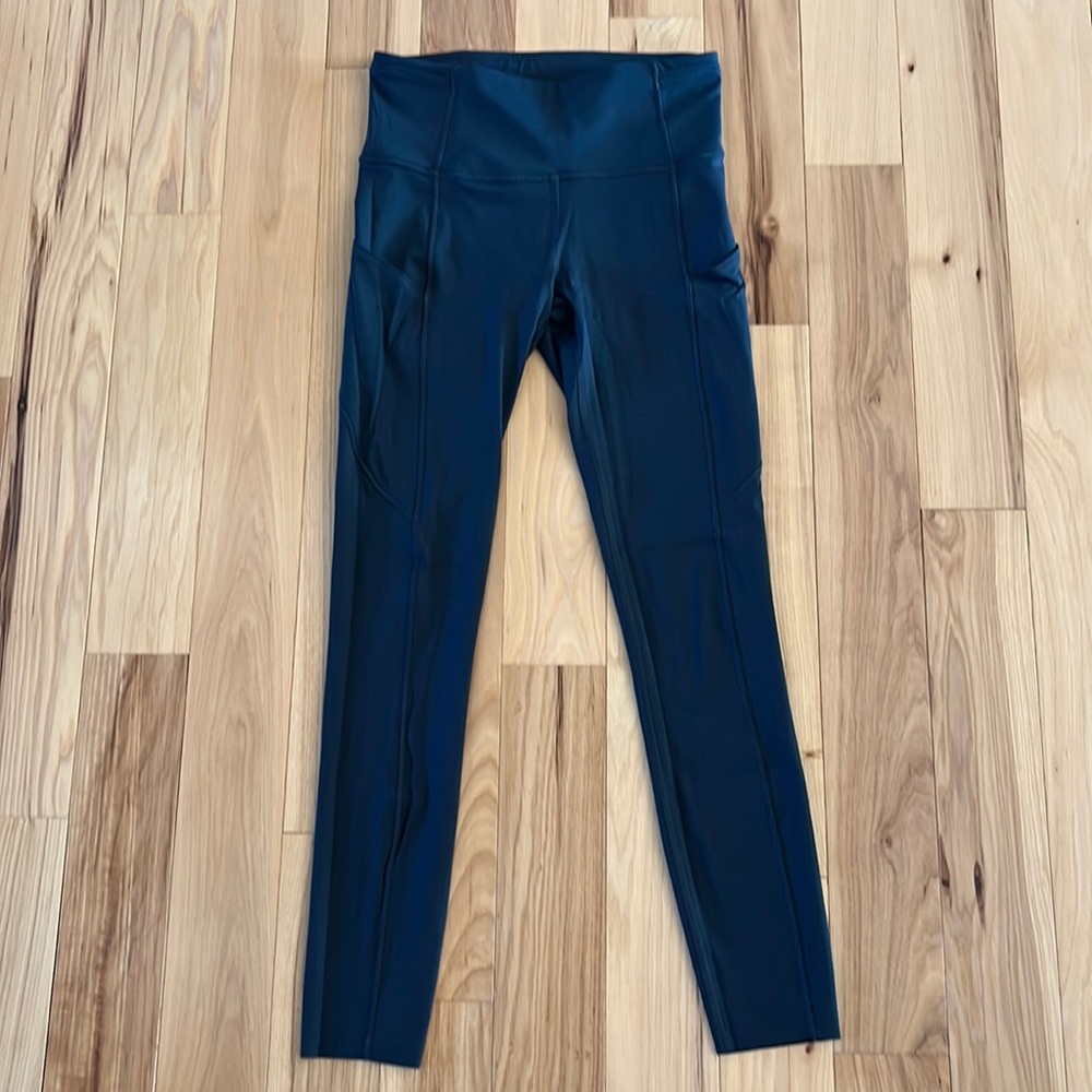 Lululemon Fast and Free Leggings, Size 4 in Dark Gray